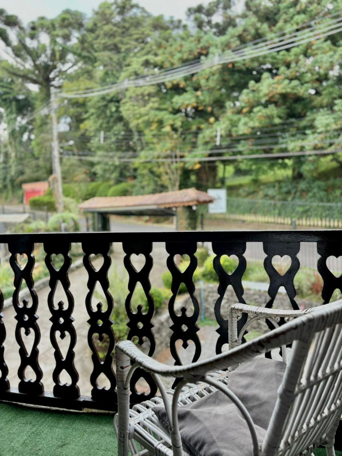 Chale Neves Hotel 3*