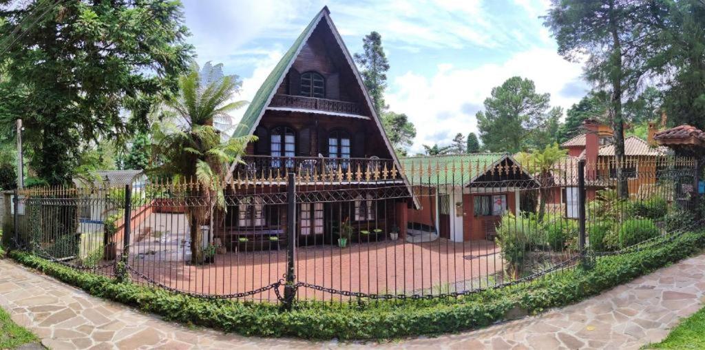 Hotel Chale Neves